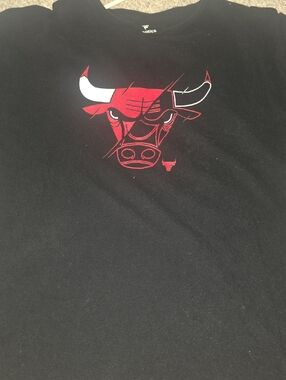 Chicago Bulls Graphic Tee - Black with Red & White Logo Xxl